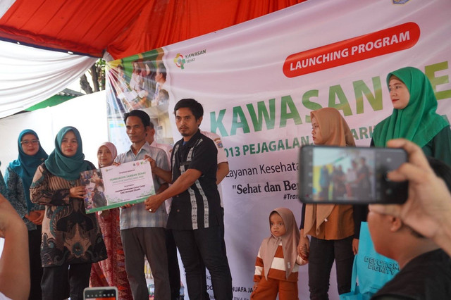 Layanan Kesehatan Cuma-Cuma (LKC) Dompet Dhuafa Jakarta menggelar Launching Program Kawasan Sehat di RW 013, Kelurahan Pejagalan, Kecamatan Penjaringan, Kota Jakarta Utara, Provinsi DKI Jakarta pada Rabu kemarin (29/05/2024).