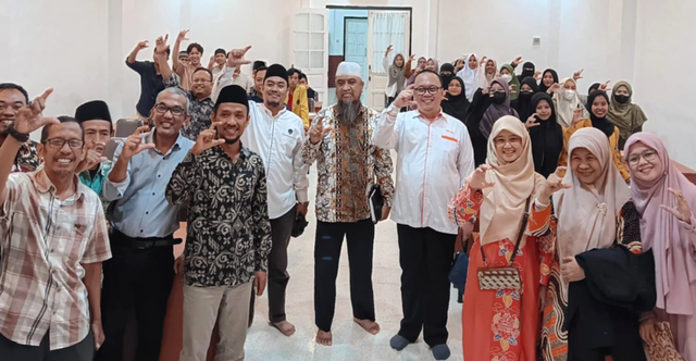 Dosen IPB University Pulang Kampung, Kenalkan Model Cibest ke Pesantren di NTT