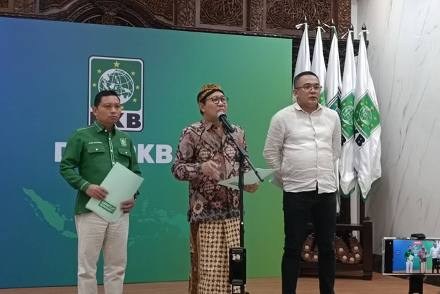 Ketua Desk Pilkada PKB, Abdul Halim Iskandar dalam konferensi pers Hasil Uji Kelayakan dan Kepatutan (UKK) Calon Kepala Daerah Lanjutan di kantor DPP PKB, Jakarta Pusat, Senin (3/6/2024). Foto: Fadlan Nuril Fahmi/kumparan