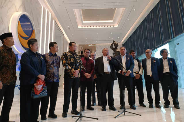 Konferensi pers pimpinan MPR RI dengan elite Partai NasDem di NasDem Tower Jakarta Pusat, Selasa (4/6/2024). Foto: Zamachsyari/kumparan