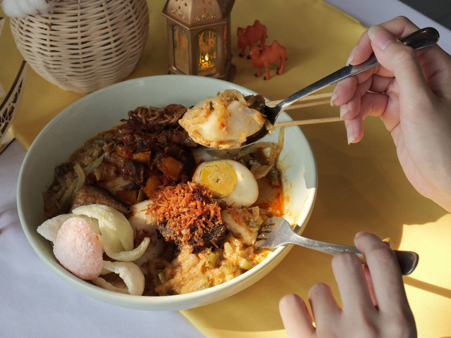 Ketupat Campur jadi menu spesial untuk merayakan Hari Raya Idul Adha dari Sari Rasa . Foto: Dok. Sari Rasa Group