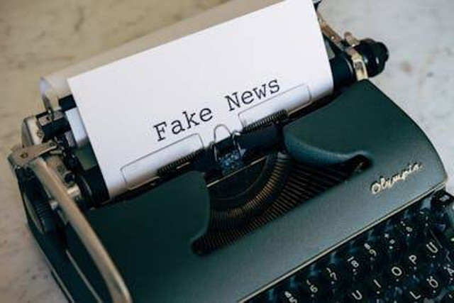 Foto Fake News Sumber : Pexels