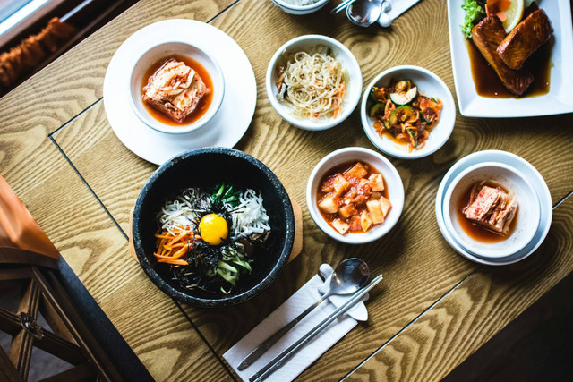 Restoran Halal di Seoul. Foto hanya ilustrasi, bukan tempat sebenarnya. Sumber: Unsplash/Jakub Kapusnak