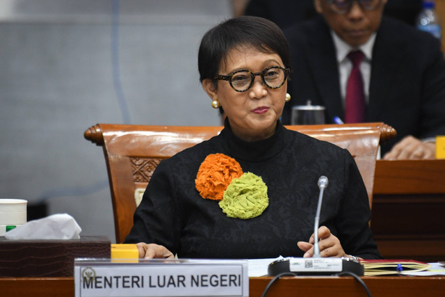 Menteri Luar Negeri (Menlu) Retno Marsudi mengikuti rapat kerja bersama Komisi I DPR di kompleks Parlemen, Senayan, Jakarta, Rabu (5/6/2024).  Foto: Aditya Pradana Putra/ANTARA FOTO