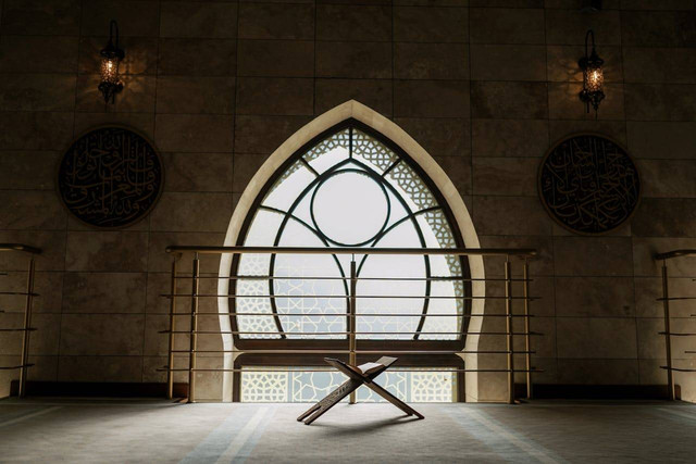 Arti uswatun hasanah dalam Islam perlu dipahami dengan benar. Foto: Pexels.com