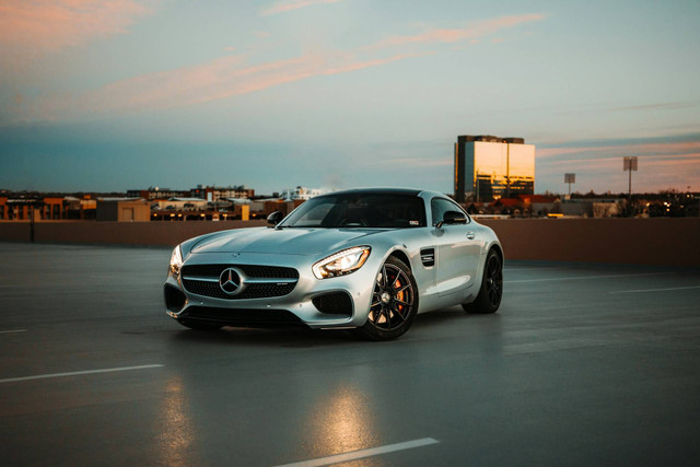 Ilustrasi mobil Mercedes-Benz. Foto: Unsplash