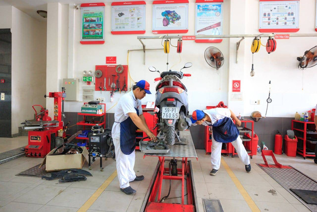 Ilustrasi servis motor untuk perjalanna jauh. Foto: Pexels