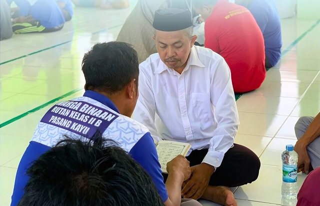 Pembinaan Kerohanian Secara Rutin, Rutan Pasangkayu Datangkan Penyuluh Agama Untuk Pembinaan Bagi Warga Binaan. Foto: Rutan Pasangkayu/dok (06/06)