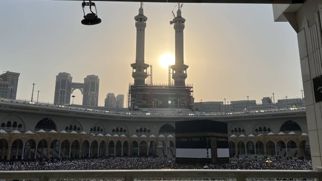 Masjidil Haram mulai dipadati jemaah jelang puncak haji, Rabu (5/6/2024). Foto: Salmah Muslimah/kumparan