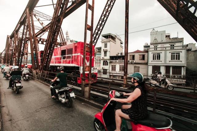 Ilustrasi apakah sepeda motor listrik bayar pajak, sumber foto: Javon Swaby by pexels.com