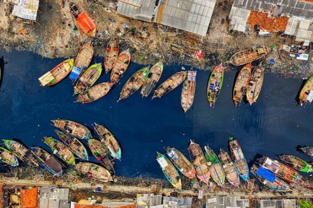 Ilustrasi dampak globalisasi terhadap budaya indonesia, sumber foto: Tom Fisk by pexels.com