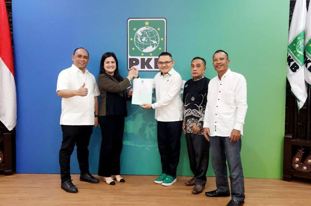 PKB saat memberikan rekomendasi kepada Dessy untuk maju di Pilkada Konawe.