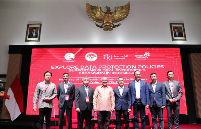 PT Telkom Data Ekosistem (NeutraDC), bekerja sama dengan Kedutaan Besar Republik Indonesia di Singapura (KBRI Singapura) untuk menyelenggarakan diskusi panel tentang kebijakan perlindungan data pribadi di Tanah Air. Foto: dok. Telkom