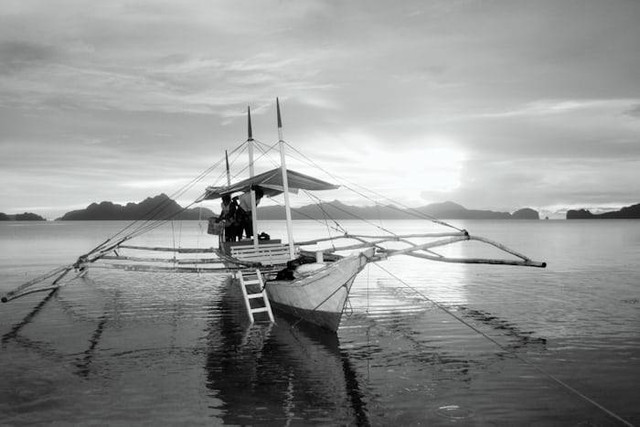 Danau Kaisar Palembang (Foto hanya ilustrasi, bukan tempat sebenarnya) Sumber: unsplash.com/ Jonathan Ramalho