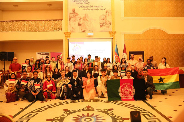 P3I Azerbaijan memperkenalkan budaya Indonesia pada International Culture Day yang diselenggarakan oleh Khazar University, Baku. 