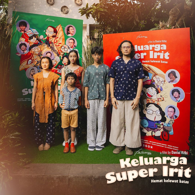 Film Keluarga Super Irit. Foto: Instagram/falconpictures