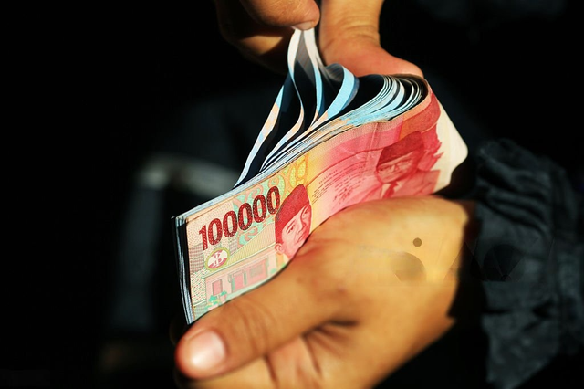 https://www.istockphoto.com/id/foto/menghitung-gm472017573-30499378