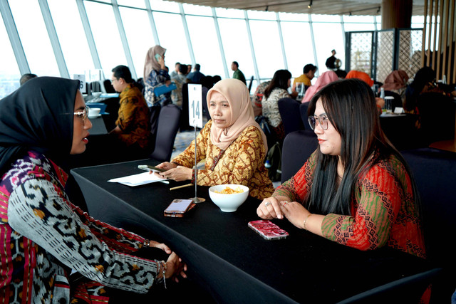 LPEI bekerja sama dengan DJPPR Kementerian Keuangan, Bea Cukai Jawa Timur, dan Disperindag Provinsi Jawa Timur gelar pertemuan eksportir pada acara "LPEI Export Forum 2024" di Surabaya. Foto: Dok. Istimewa