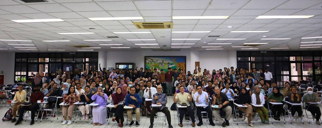 SKHB IPB University Lepas Mahasiswa untuk KKNT di Dua Provinsi