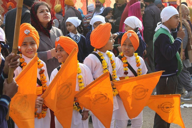 Ilustrasi Umat Sikh (sumber: https://pixabay.com/id/photos/sikh-agama-sikhisme-punjab-suci-658513/)