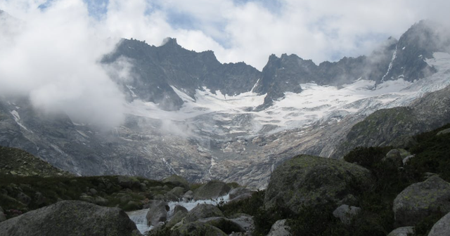 Ilustrasi Angin gunung adalah. Sumber: Pexels/Martin Hungerbuhler