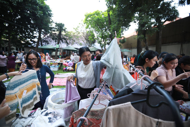 Transaksi jual beli di kumparan SekantorBejubel. Foto: Syawal Darisman/kumparan