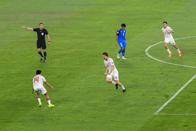 Selebrasi pemain Timnas Indonesia Thom Haye usai mencetak gol ke gawang Timnas Filipina Patrick pada pertandingan lanjutan Grup F ronde kedua Kualifikasi Piala Dunia 2026 Zona Asia di Stadion Utama Gelora Bung Karno, Jakarta, Selasa (11/6/2024). Foto: Galih Pradipta/ANTARA FOTO