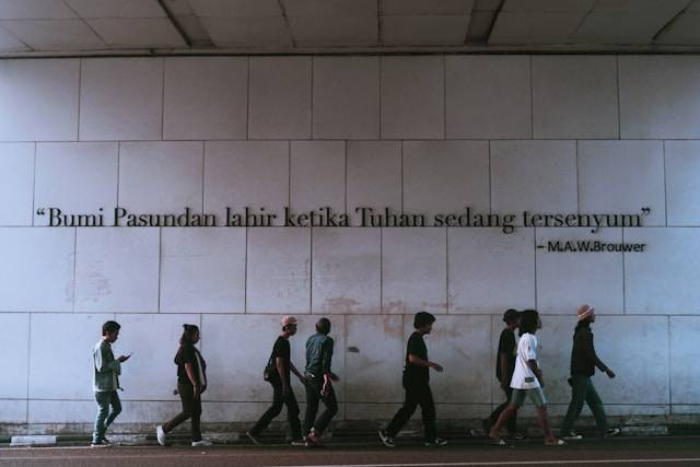 Aktivitas seru di Bandung. Sumber: Unsplash/Zulfikar Arifuzzaki