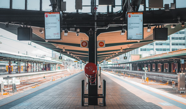 fasilitas stasiun bandung. Foto hanya ilustrasi, bukan tempat sebenarnya.Sumber: Unsplash/Benjamin Sow