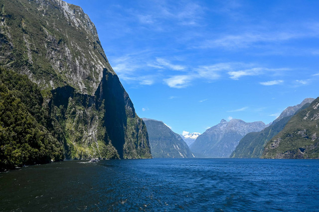 Tempat Wisata di Fiordland, sumber: unsplash/AthithanVidnaka