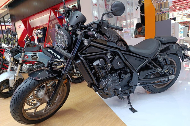 Honda New Rebel 1.100 CC yang di pamerkan Pekan Raya Jakarta (PRJ) atau Jakarta Fair 2024 di JIExpo Kemayoran. Foto: Fitra Andrianto/kumparan