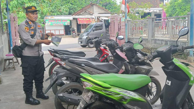 Polisi mengamankan 27 Motor dan 6 Mobil Bodong yang sebagian besar dari satu rumah di Sukolilo. Foto: Dok. Istimewa