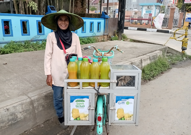 Program Lapak Berkah IZI Membawa Dampak Positif Bagi Pedagang Jamu Tradisional