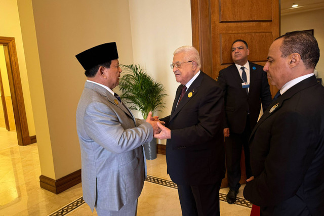 Momen Pertemuan Prabowo dan Presiden Palestina di KTT Gaza di Yordania. Foto: Dok. Kemhan