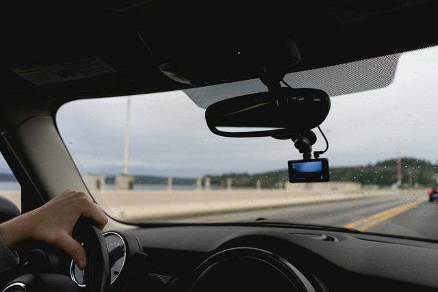 Ilustrasi dashcam mobil. Foto: Unsplash