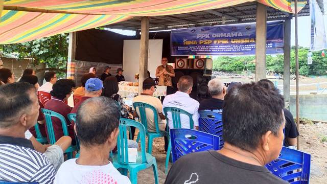 Sosialisasi program Desa Maritim Unggul yang diinisiasi oleh Fakultas Perikanan dan Ilmu Kelautan Unsrat Manado, terhadap masyarakat pesisir Kelurahan Malalayang 1 Timur, Kota Manado.