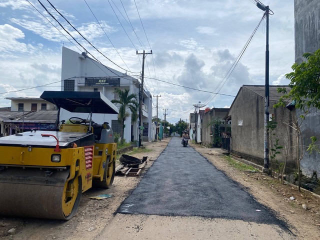 Jalan Perumahan Gelora Persada, Rajabasa Raya, Rajabasa, Bandar Lampung yang diperbaiki. | Foto: Sinta Yuliana/Lampung Geh