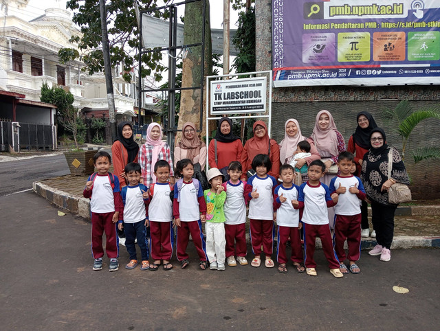 Dokumentasi Kegiatan: Program Outing Class TK Labschool STKIP Muhammadiyah Kuningan UPMK