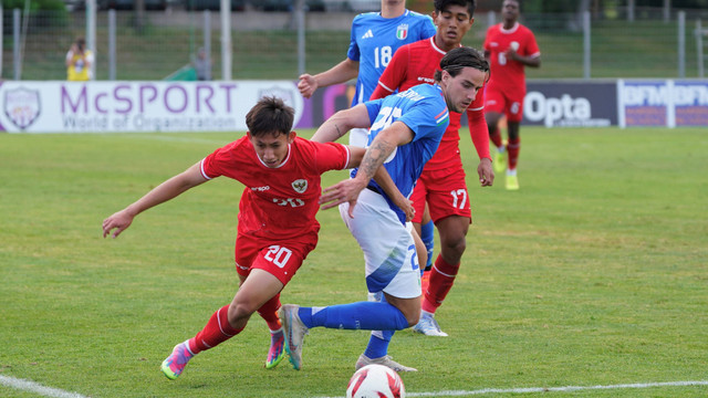 Pemain Timnas U-20 Indonesia, Arlyansyah Abdulmanan (#20), dalam sebuah laga Turnamen Toulon 2024. Foto: PSSI