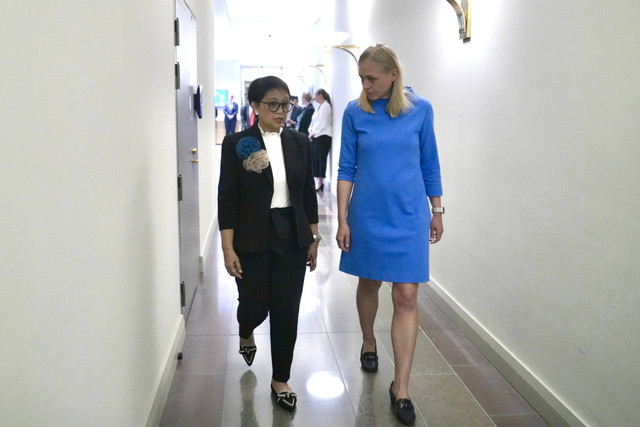 Menlu Retno Marsudi bertemu Menlu Finlandia Elina Valtonen di Helsinki. Kamis (13/6/2024). Foto: Kemlu RI