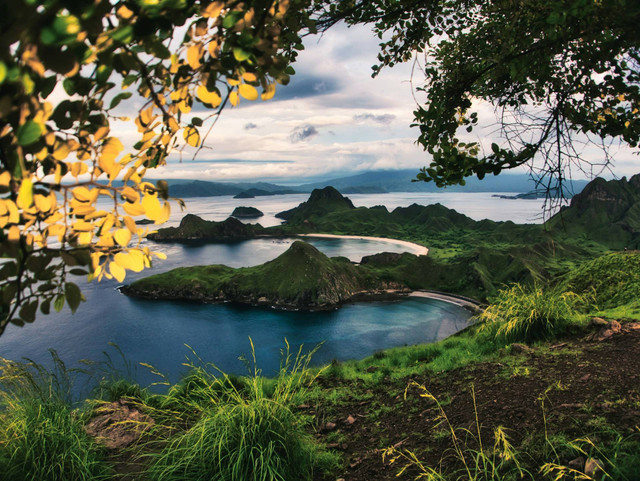Oleh-Oleh Labuan Bajo. Foto hanya ilustrasi, bukan tempat sebenarnya Gambar: Unplash/Fajruddin Mudzakkir