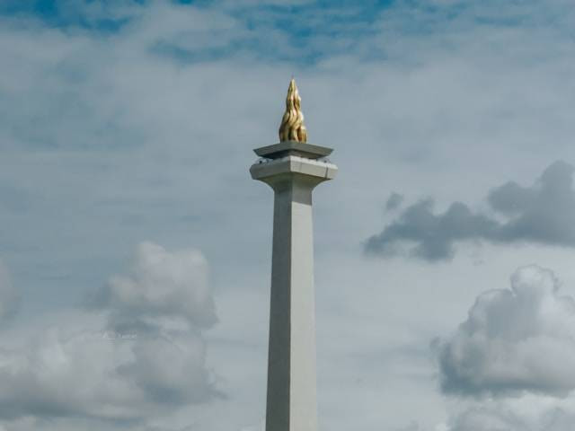 Informasi Jam Operasional Monas Terbaru 2024. Foto hanya ilustrasi bukan tempat sebenarnya. Sumber foto: Unsplash.com/Rifki Kurniawan