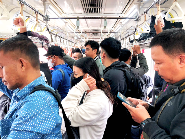 Pengguna Kereta Rel Listrik (KRL) Jabodetabek . Foto: Dok. Istimewa