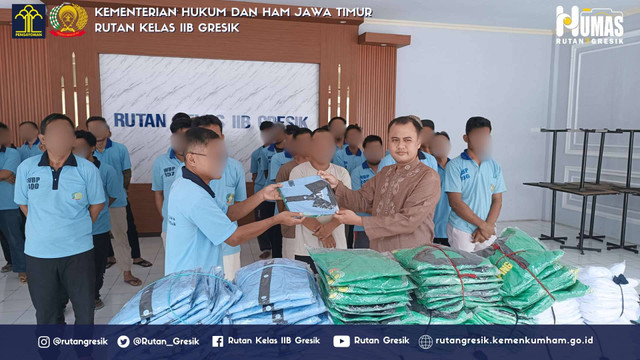 Sambut Idul Adha 2024, Rutan Gresik Bagikan Pakaian Baru untuk Warga Binaan