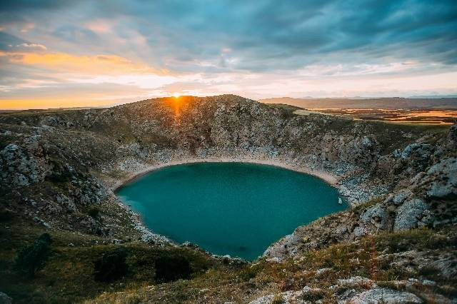 Wisata Bandung Estetik, foto hanya ilustrasi, bukan gambar sebenarnya, Pexels/Adil