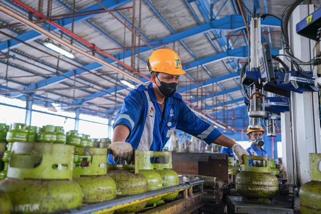 Pertamina Patra Niaga menambah 11,4 juta tabung LPG 3 kg menghadapi Idul Adha 2024. Foto: Dok. Pertamina