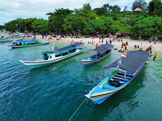 Pantai Mutun, Sabtu (15/6/2024) | Foto: Roza Hariqo / Lampung Geh