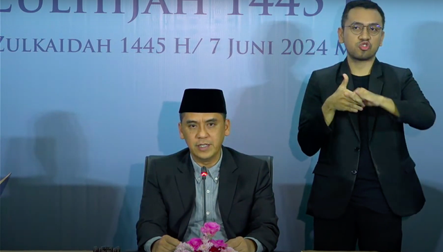 Wamenag Saiful Rahmat Dasuki dalam jumpa pers sidang isbat penetapan 1 Zulhijah 1445 H dan Idul Adha, 7 Juni 2024 Foto: Youtube/Kemenag RI