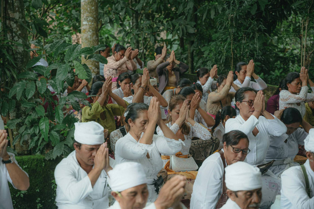 Ilustrasi Ritual Adat Pemakaman di Bali. Sumber: Unsplash.com/Krisna Yuda