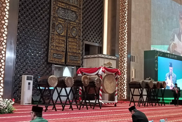 Takbiran Idul Adha di Masjid Besar Istiqlal, Minggu (16/6/2024). Foto: Hedi/kumparan